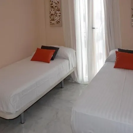 Casa Patio Palmeras 4 *