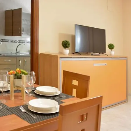 Casa Patio Palmeras 4 *